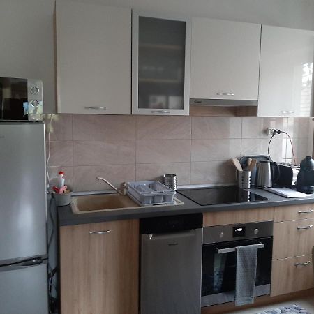 Megyeri Apartman Pocsmegyer Bagian luar foto